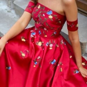 NWT Sachin & Babi Scarlet Red Gown Size 10
